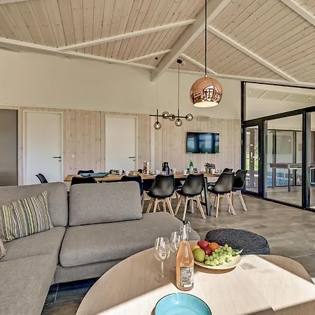 Stunning In Ejstrupholm With Kitchen 度假居