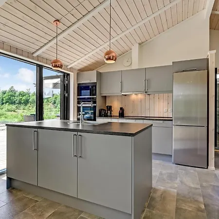 Stunning In Ejstrupholm With Kitchen 度假居